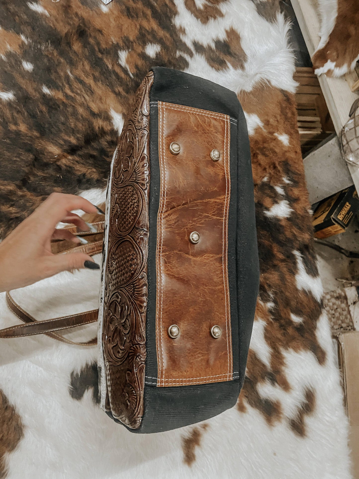 Darby Carry All Bag Overnight Weekender Computer Bag Cowhide Leather